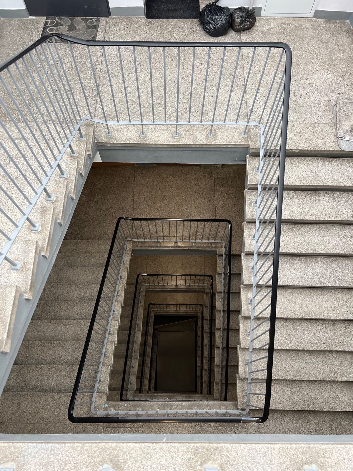 Intégration 10 étages — Cage existante